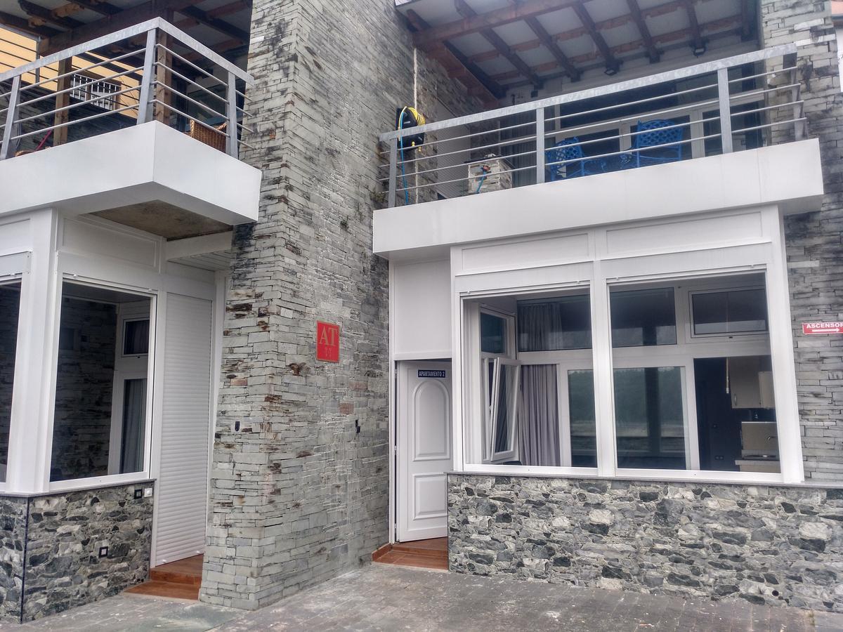 Apartamentos Turisticos Vistademar Luarca Dış mekan fotoğraf
